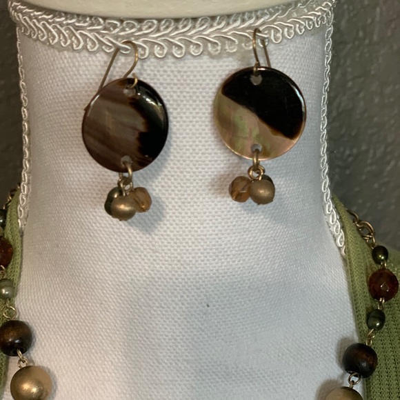 Necklace and earrings - Picture 4 of 4
